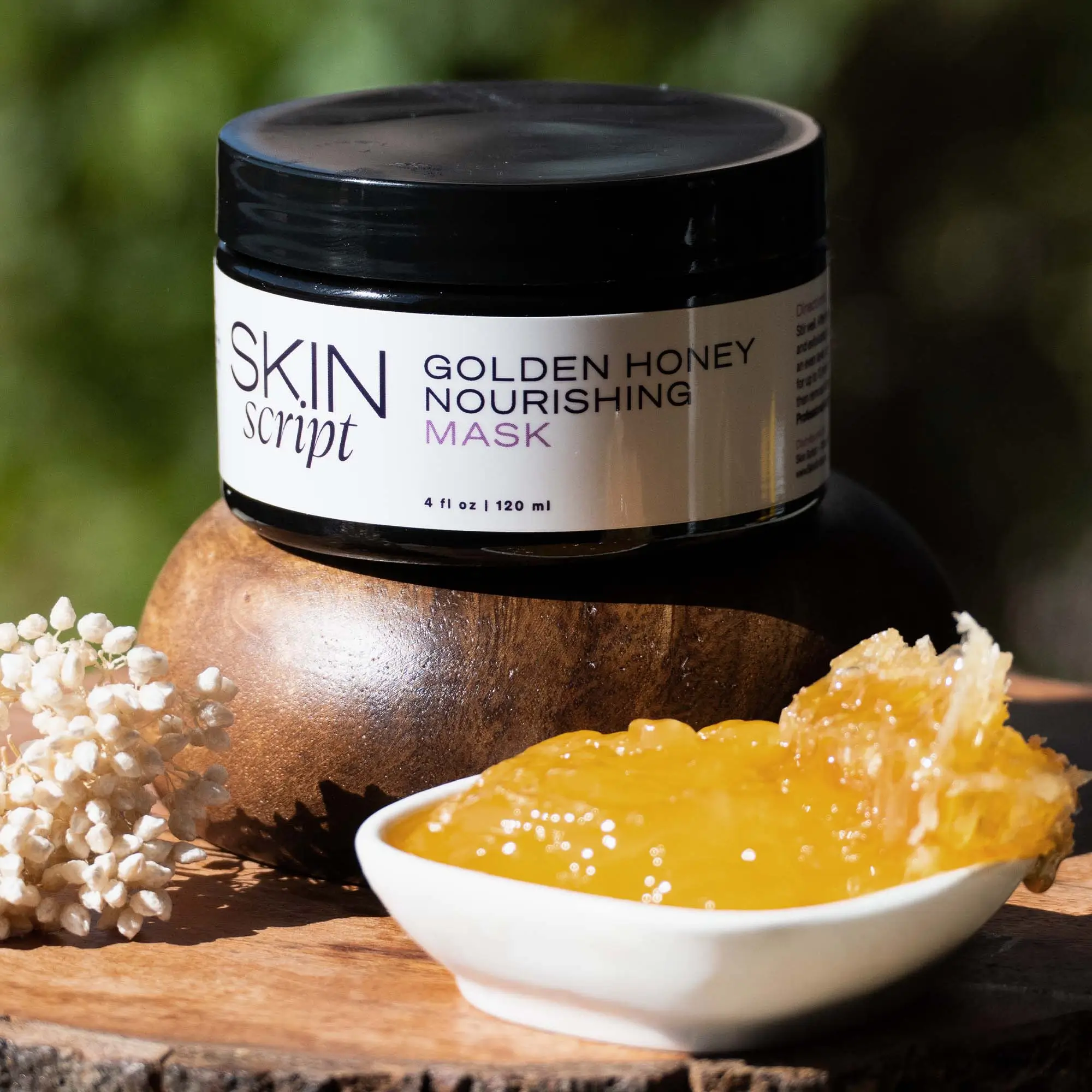 Golden Honey Nourishing Mask Styled Product image